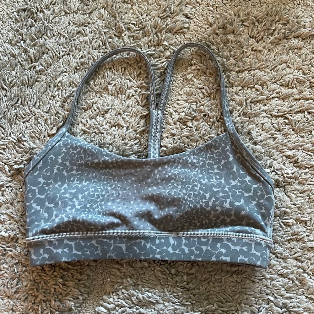 Lululemon sports bra